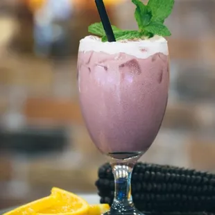 dessert, drink