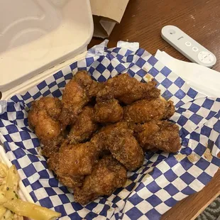 1 pound of wings tossed in mango pineapple habanero sauce