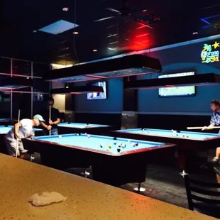 4 pool tables