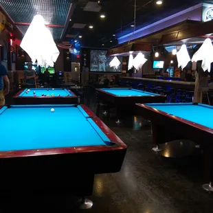 4 brand new Diamond tables.