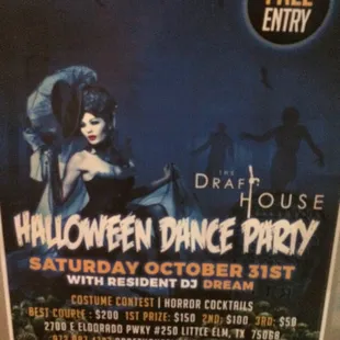 Halloween dance party?! Hell yeah!! Sounds tempting, may just have to go!