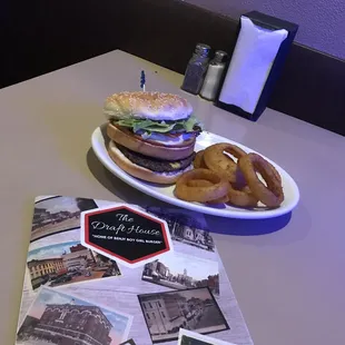 Benjy Boy Girl Burger!!! Omg!!!!   The best burger I've ever had!!!