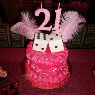 8in cake (feeds 8-10)