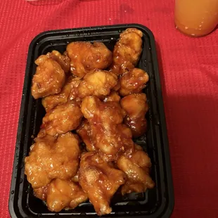 Soggy, no vegetable-General Chicken