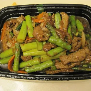 Stir Fried Asparagus with Beef