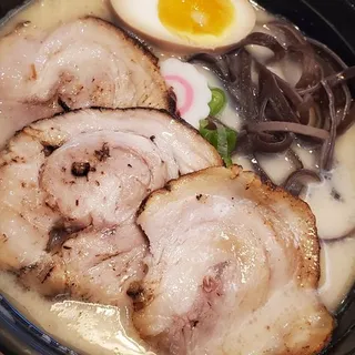 Black Tonkotsu Ramen