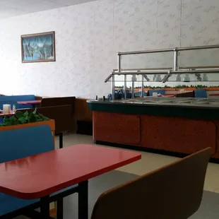 Its lunch time but no one&apos;s here ... Not sure what I&apos;m getting myself into but I&apos;m over fast food right now.