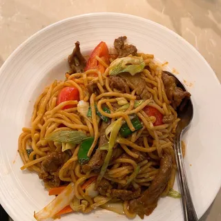Tomato Beef Chow Mein