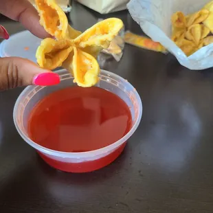 Crab Rangoons (8)