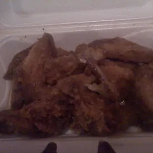 These are the fried honey wings tastes more like fried and they didn&apos;t arrive till 8:55pm I ordered my meal at 6:50 pm