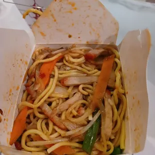 Thai pork lo mein