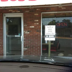 Up close photo of Dragon Express from car