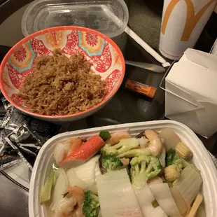 Large order of shrimp with mixed veggies