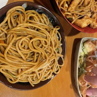 32. Chicken Lo Mein