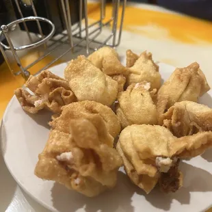 Crab rangoons