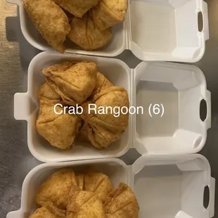 food, chicken wings and fried chicken