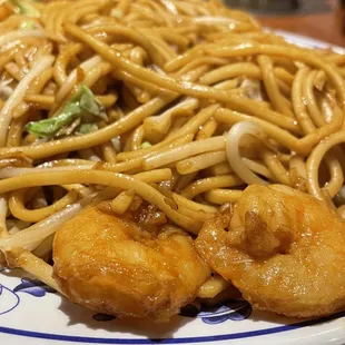 Shrimp Lo Mein