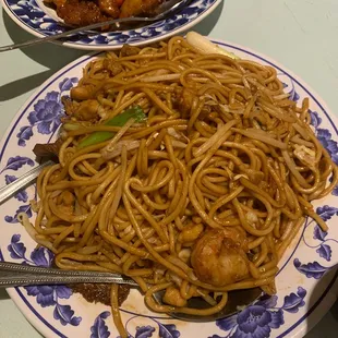 Dragon house low mein
