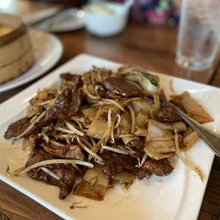 J6. Beef Flat Noodle