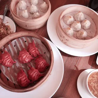 C2. Steamed Shrimp and Pork Juicy Dumplings