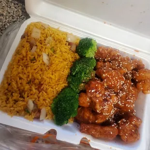 Lunch special sesame chicken