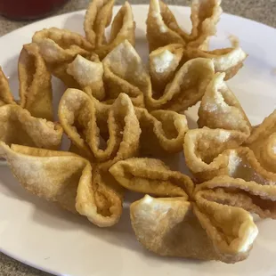 Crab cheese wontons