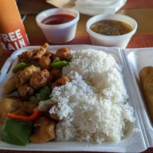 Sweet and sour pork lunch combo