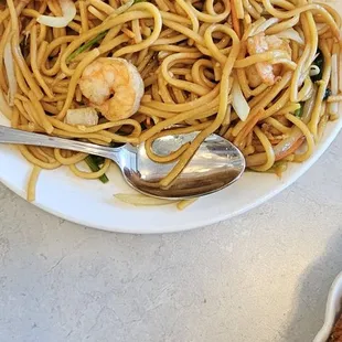 Shrimp low mein.