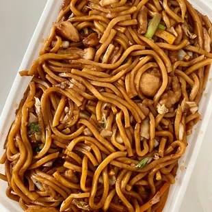 Chicken lo mein
