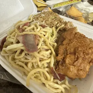 Garlic chicken!!! Bombbbb