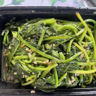 Large Sauteed Garlic Spinach
