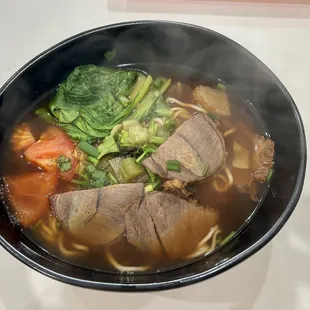 Braised Tomato Beef Noodle Soup