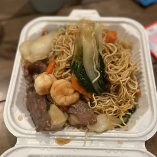Hong Kong style crispy noodles