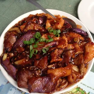 Fish fillet sautèed eggplant with water chestnuts & spicy sauce