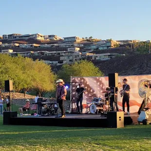 Sam Riddle is performing 4th of July 2024