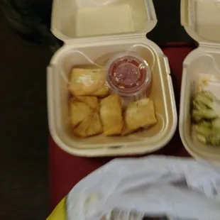 4 tiny rangoons for 7$? NOPE