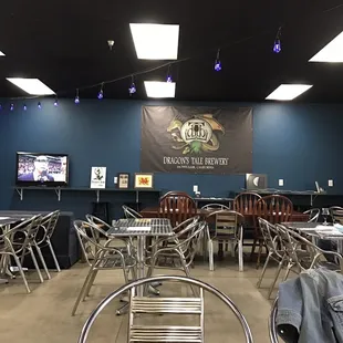 We got there early so not a lot of people were there, but this is a great place to hang out with friends.