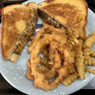 Patty melt and fries, excellent!!!