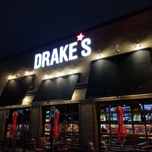 the outside of drake&apos;s