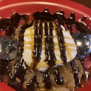 Chocolate chip cookie with ice cream