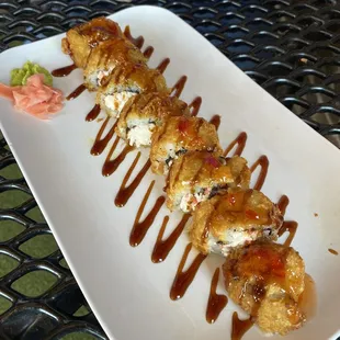 Crab Rangoon sushi