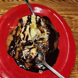 Cookie with ice cream