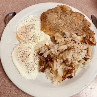 Country-Fried Steak &amp; Eggs