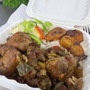 Dreads Caribbean Cuisine/Hygge Bakery & Cafe