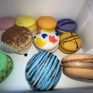 ONE MF WORD..FIREMACAROONS ARE SO FLAVOR AND MOIST FLAVORFUL GREAT CUSTOMER SERVICE.. ADD THIS TO A FOOD TOUR STOP!