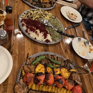 Family platter on the bottom