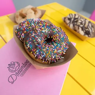 donuts, dough desserts, food