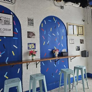 More seating and decor
