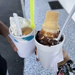 Milkshake &amp; sundae + dipped cone