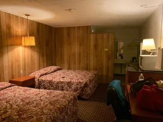Motel Green Acres